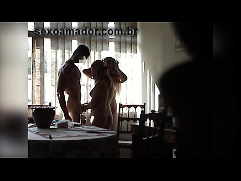 ❤️ دوستان سکس یک مرد غول پیکر و سه نفری را با او دعوت می کنند ❌ پورنو در ما fa.pornhdvideos.ru ❌️❤